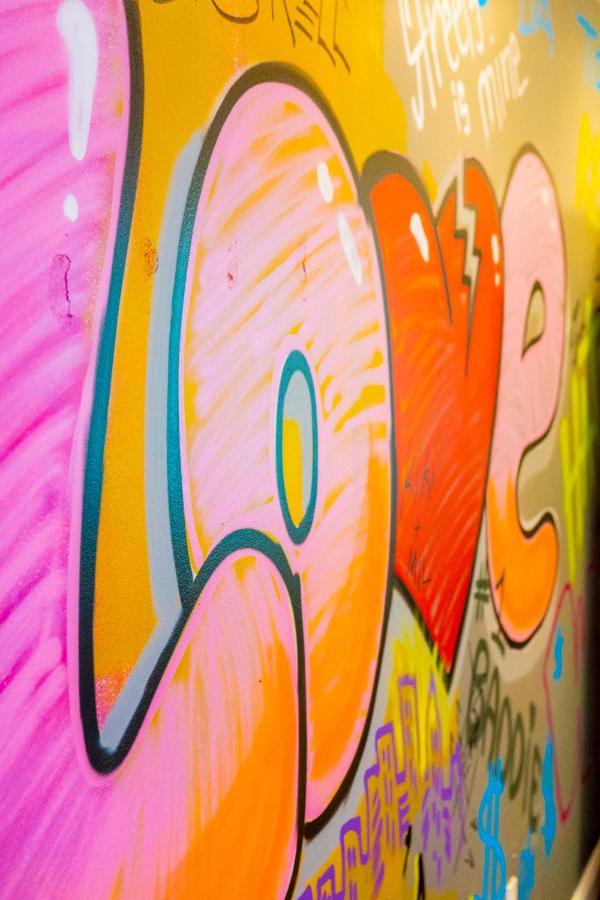 Art Deco Graffiti Suite Philadelphie Extérieur photo